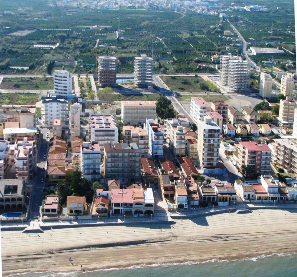 Piles - Apartment - Sleeps 7 - Parking - Seafront Esterno foto