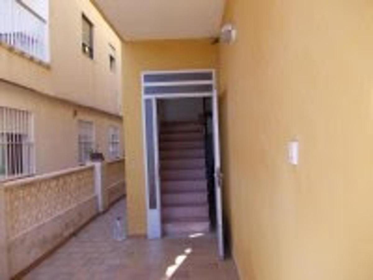 Piles - Apartment - Sleeps 7 - Parking - Seafront Esterno foto