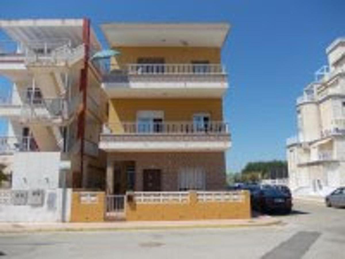 Piles - Apartment - Sleeps 7 - Parking - Seafront Esterno foto
